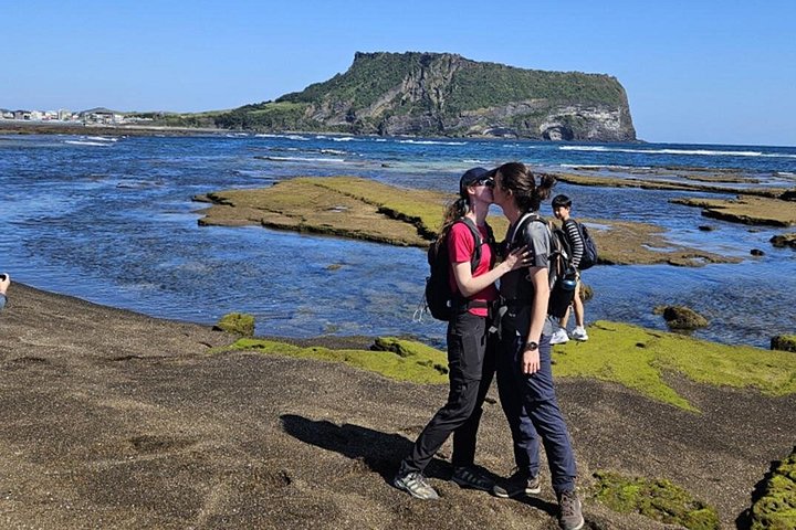 Explorez la côte Est de Jeju : sites UNESCO, plongeuses Haenyeo, cratères volcaniques et tubes de lave, photo 28 | wizardtrip