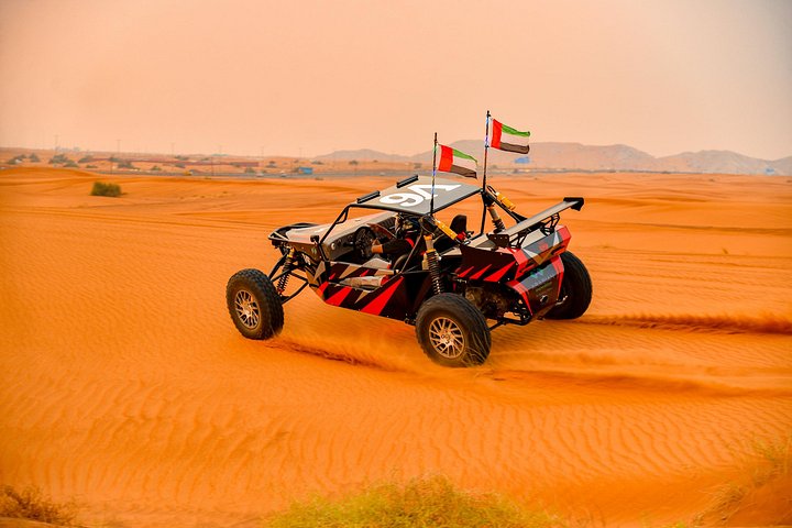 Private dune buggy and sandboarding adventure in the Dubai desert, photo 6 | wizardtrip