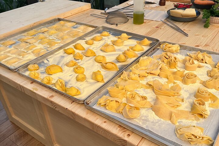 Lær at lave frisk pasta og nyd ubegrænset vin i et historisk middelaldertårn i Firenze, foto 6 | wizardtrip