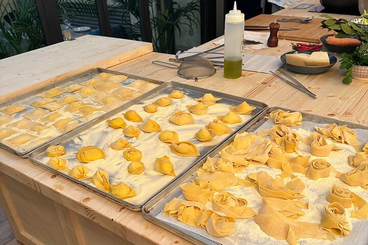 Lær at lave frisk pasta og nyd ubegrænset vin i et historisk middelaldertårn i Firenze, foto 7 | wizardtrip