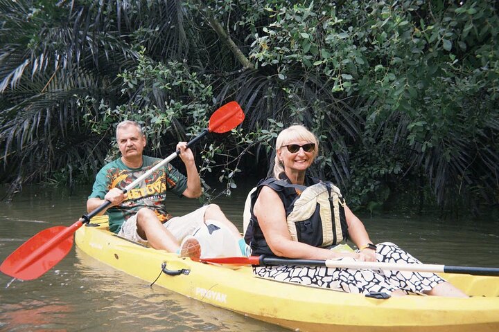 Explore the vibrant Mekong Delta with a 2-day homestay, cycling, kayaking, and cultural experiences in Vietnam, photo 33 | wizardtrip