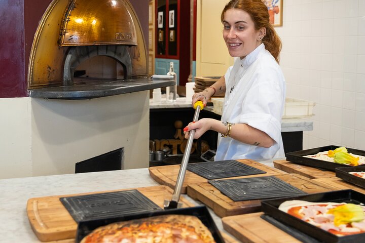 Impara a preparare pizza e tiramisù a Roma con uno chef professionista, foto 10 | wizardtrip