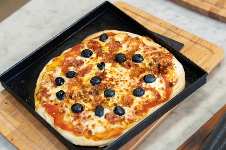 Impara a preparare pizza e tiramisù a Roma con uno chef professionista, foto 13 | wizardtrip