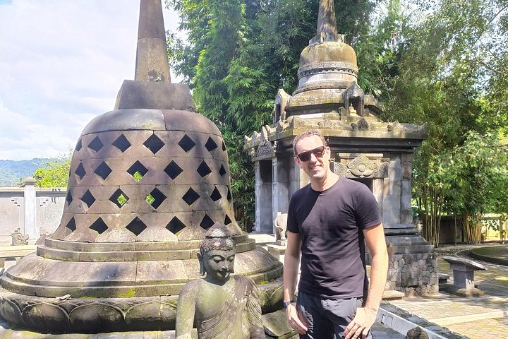 Full-day tour of Borobudur sunrise, Merapi Volcano, and Prambanan temples in Yogyakarta, Indonesia, photo 16 | wizardtrip