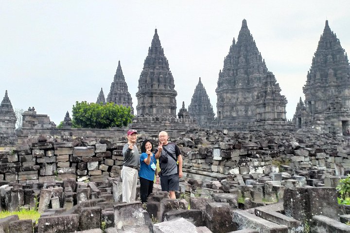 Full-day tour of Borobudur sunrise, Merapi Volcano, and Prambanan temples in Yogyakarta, Indonesia, photo 20 | wizardtrip