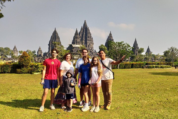 Full-day tour of Borobudur sunrise, Merapi Volcano, and Prambanan temples in Yogyakarta, Indonesia, photo 21 | wizardtrip
