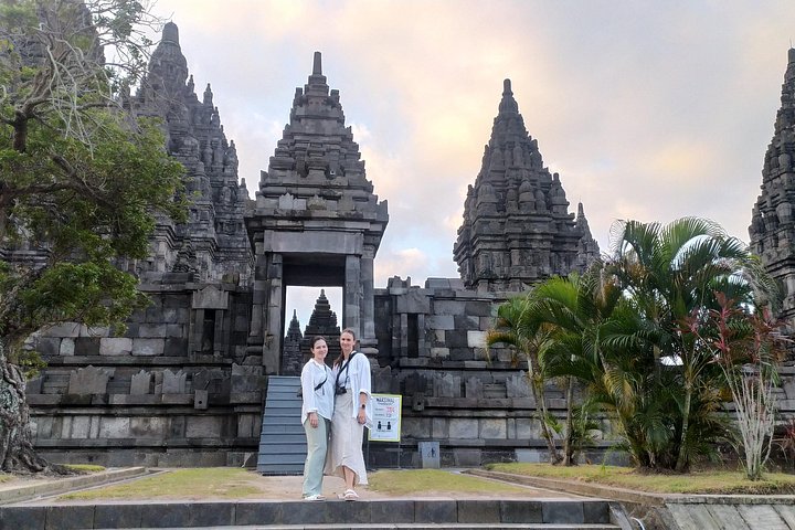 Full-day tour of Borobudur sunrise, Merapi Volcano, and Prambanan temples in Yogyakarta, Indonesia, photo 23 | wizardtrip