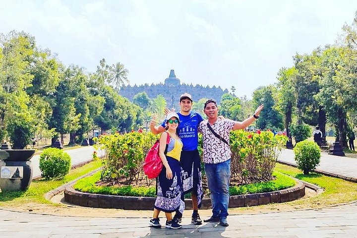 Full-day tour of Borobudur sunrise, Merapi Volcano, and Prambanan temples in Yogyakarta, Indonesia, photo 25 | wizardtrip