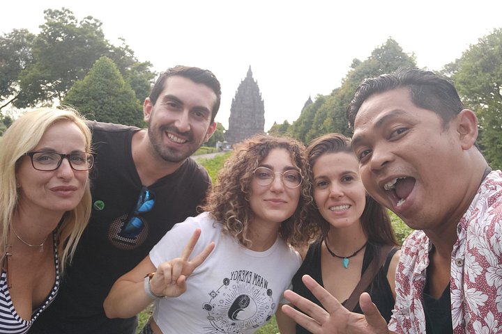 Full-day tour of Borobudur sunrise, Merapi Volcano, and Prambanan temples in Yogyakarta, Indonesia, photo 33 | wizardtrip