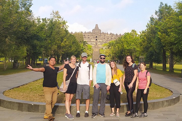 Full-day tour of Borobudur sunrise, Merapi Volcano, and Prambanan temples in Yogyakarta, Indonesia, photo 34 | wizardtrip