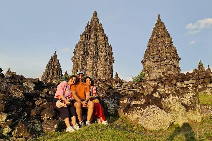 Full-day tour of Borobudur sunrise, Merapi Volcano, and Prambanan temples in Yogyakarta, Indonesia, photo 48 | wizardtrip