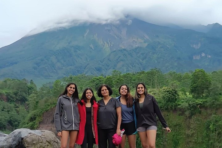 Full-day tour of Borobudur sunrise, Merapi Volcano, and Prambanan temples in Yogyakarta, Indonesia, photo 49 | wizardtrip