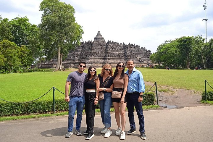 Full-day tour of Borobudur sunrise, Merapi Volcano, and Prambanan temples in Yogyakarta, Indonesia, photo 50 | wizardtrip