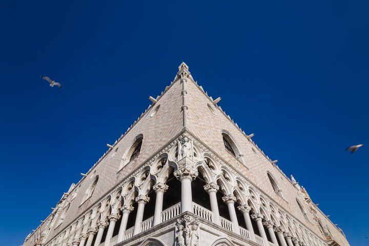 Guided tour of Doge's Palace and St. Mark's Basilica in Venice, Italy, photo 9 | wizardtrip