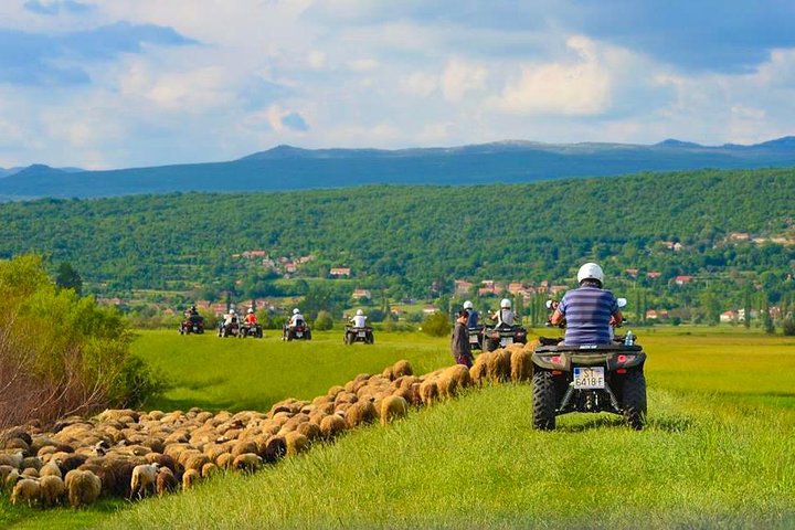 Erleben Sie ein aufregendes ATV Quad Safari Abenteuer durch die malerischen Landschaften von Split, Kroatien, Foto 11 | wizardtrip