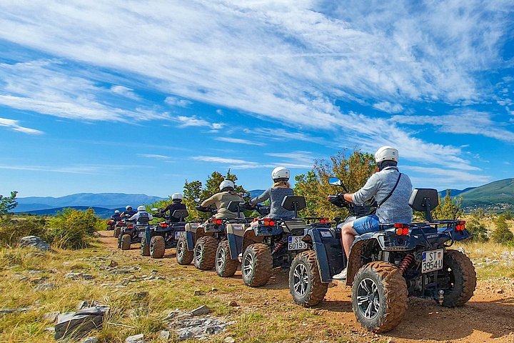 Erleben Sie ein aufregendes ATV Quad Safari Abenteuer durch die malerischen Landschaften von Split, Kroatien, Foto 16 | wizardtrip