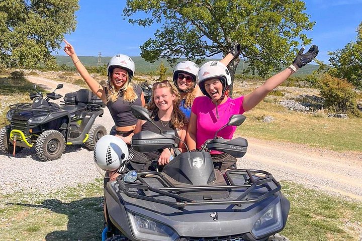 Erleben Sie ein aufregendes ATV Quad Safari Abenteuer durch die malerischen Landschaften von Split, Kroatien, Foto 38 | wizardtrip