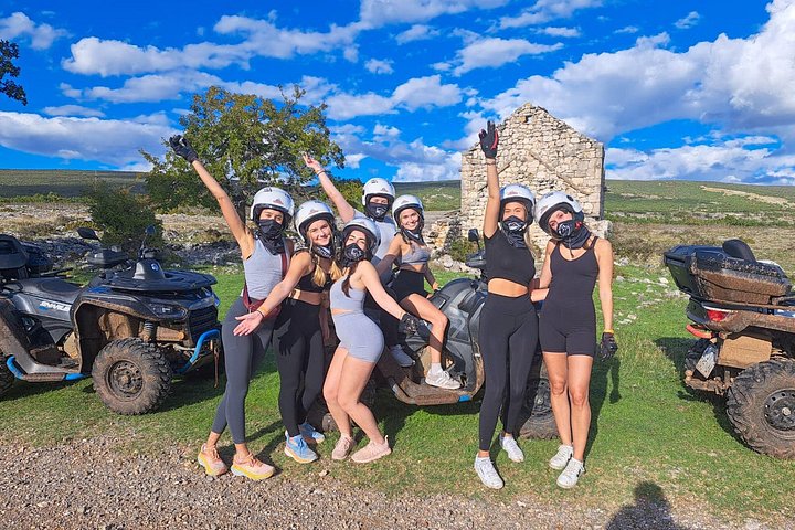 Erleben Sie ein aufregendes ATV Quad Safari Abenteuer durch die malerischen Landschaften von Split, Kroatien, Foto 41 | wizardtrip