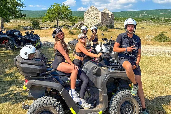 Erleben Sie ein aufregendes ATV Quad Safari Abenteuer durch die malerischen Landschaften von Split, Kroatien, Foto 49 | wizardtrip