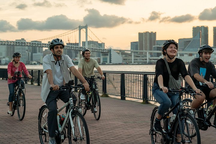 Udforsk Tokyos livlige gader og ikoniske vartegn på en elcykeltur, foto 24 | wizardtrip