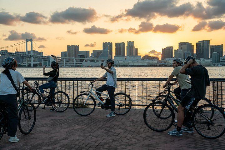 Udforsk Tokyos livlige gader og ikoniske vartegn på en elcykeltur, foto 26 | wizardtrip