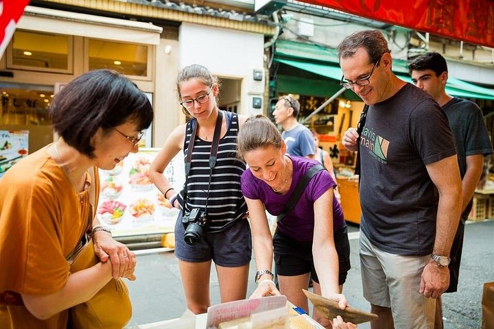Experience Tokyo's Tsukiji Fish Market and a sushi-making class with a professional chef, photo 12 | wizardtrip