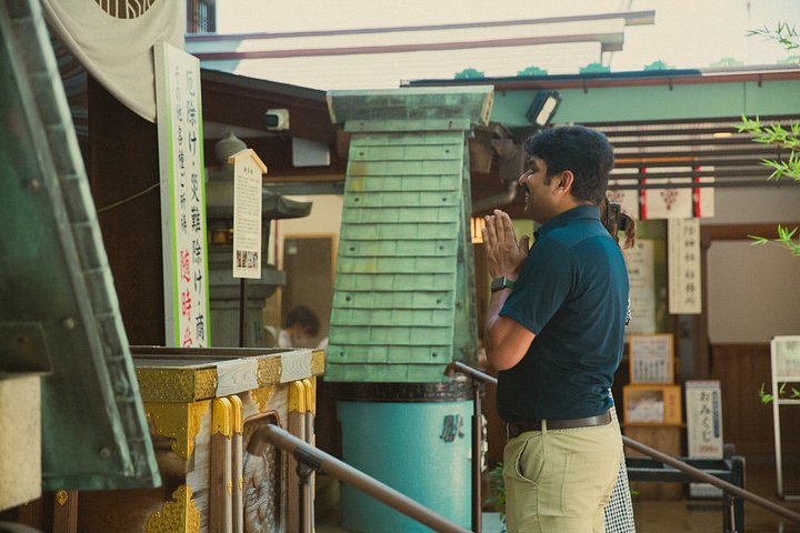Un tour gastronómico guiado por el bullicioso Mercado de Pescado de Tsukiji en Tokio, degustando delicias locales, foto 35 | wizardtrip