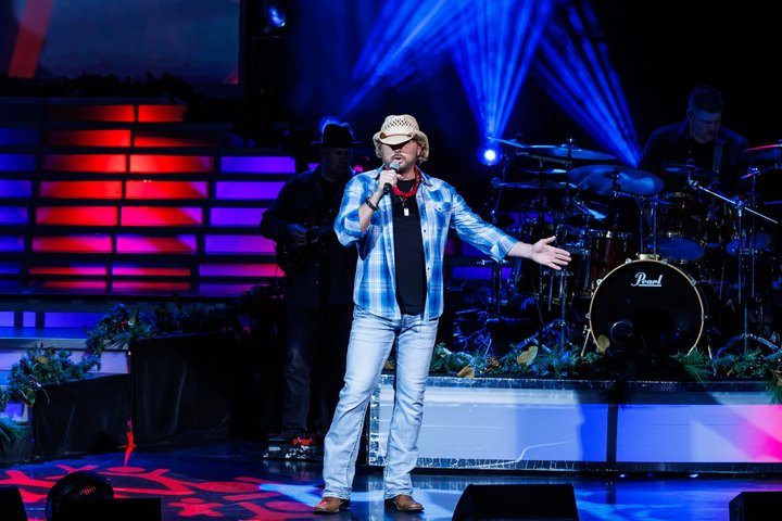 Live hyllestshow med musikklegender på Pepsi Legends Theater i Branson, Missouri, foto 7 | wizardtrip