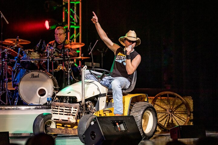 Live hyllestshow med musikklegender på Pepsi Legends Theater i Branson, Missouri, foto 17 | wizardtrip