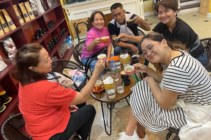 Explore Hanoi's vibrant street food scene and iconic Train Street on this guided culinary adventure, photo 6 | wizardtrip