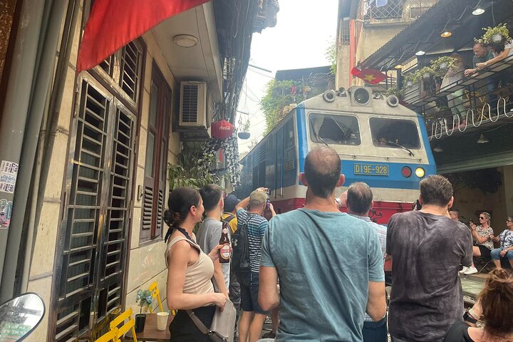 Explore Hanoi's vibrant street food scene and iconic Train Street on this guided culinary adventure, photo 12 | wizardtrip