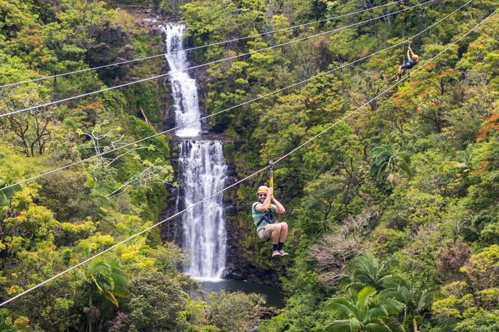 ハワイのビッグアイランドで、滝の上や熱帯雨林を抜ける爽快なジップラインアドベンチャーを体験しましょう、写真34 | wizardtrip
