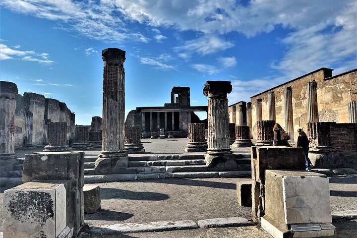 Pompeii Guided Tour from Naples with Skip-the-Line Entry | wizardtrip