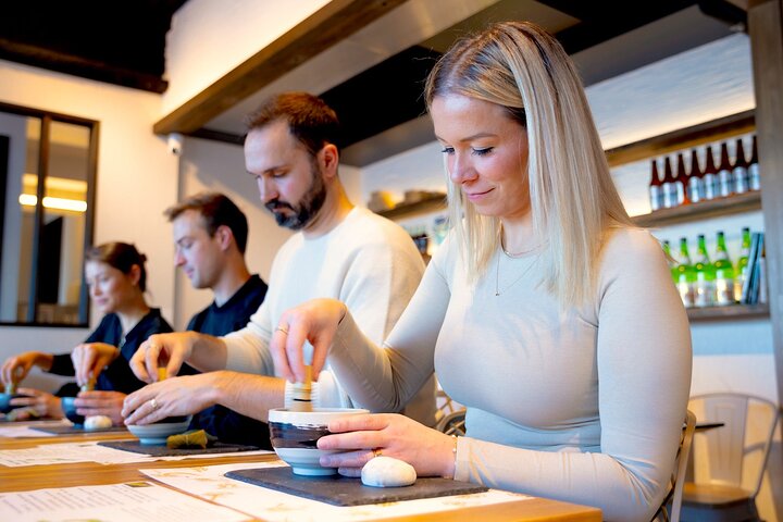 Learn to make traditional matcha tea and enjoy Japanese sweets in Osaka, photo 9 | wizardtrip