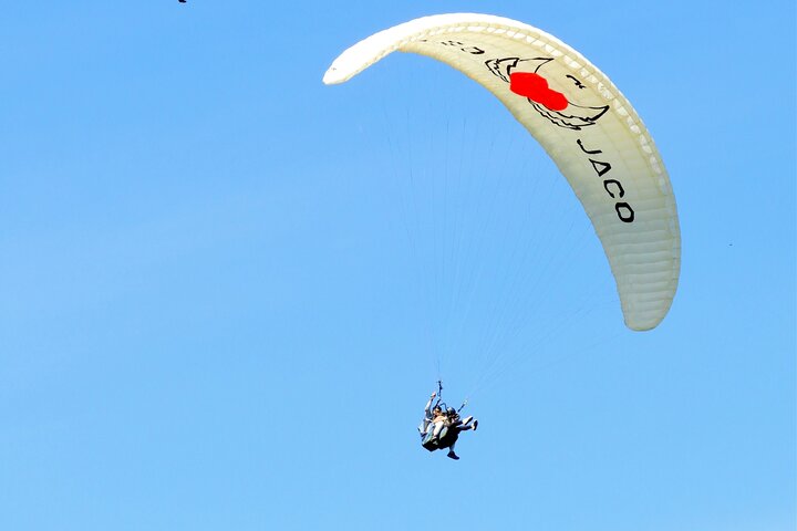 Experience thrilling paragliding flights over the scenic landscapes of Medellín, Colombia, photo 13 | wizardtrip