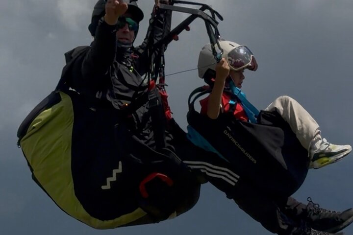 Experience thrilling paragliding flights over the scenic landscapes of Medellín, Colombia, photo 26 | wizardtrip