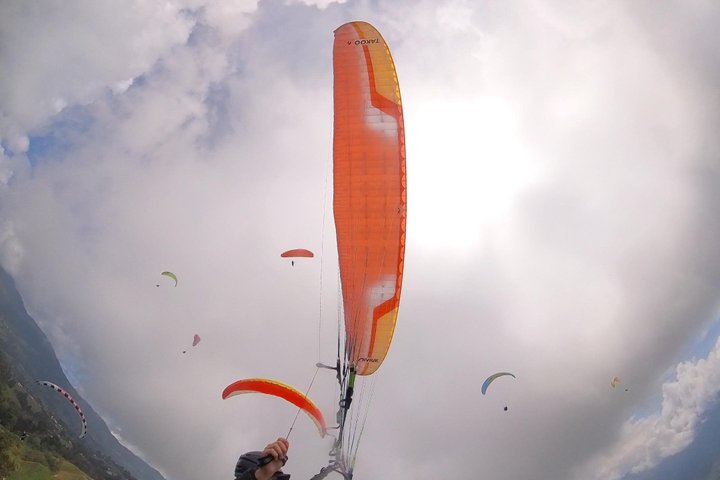 Experience thrilling paragliding flights over the scenic landscapes of Medellín, Colombia, photo 41 | wizardtrip