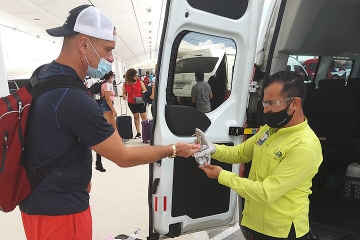 Service de transfert privé de luxe en van depuis l'aéroport de Cancun avec WiFi et commodités, photo 6 | wizardtrip