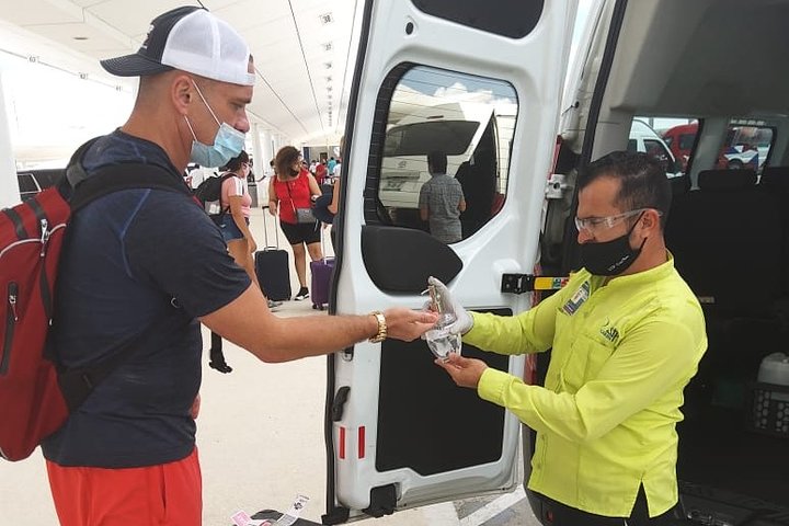 Service de transfert privé de luxe en van depuis l'aéroport de Cancun avec WiFi et commodités, photo 8 | wizardtrip