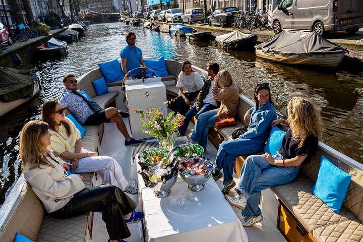Croisière sur les canaux d'Amsterdam en bateau ouvert avec option boissons à volonté | wizardtrip