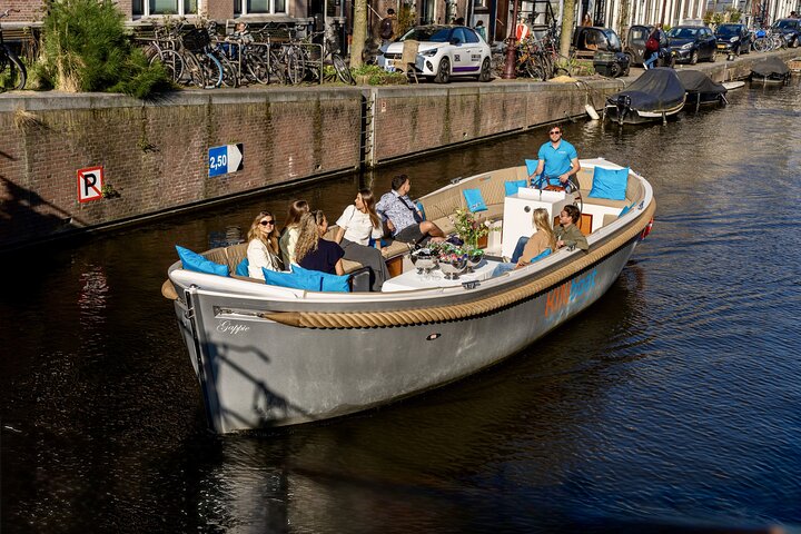 Amsterdams kanalkryssning i öppen båt med stadens landmärken, foto 9 | wizardtrip