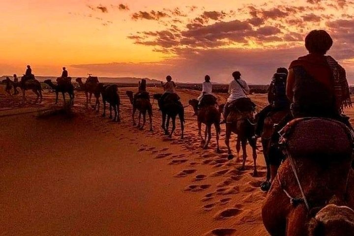 マラケシュからサハラ砂漠への3日間ツアー。ラクダ乗りと砂漠の風景が特徴です、写真9 | wizardtrip