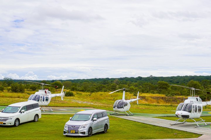Helikopterflug über die Victoriafälle, Simbabwe, mit Blick aus der Luft auf die Fälle und den Sambesi, Foto 10 | wizardtrip
