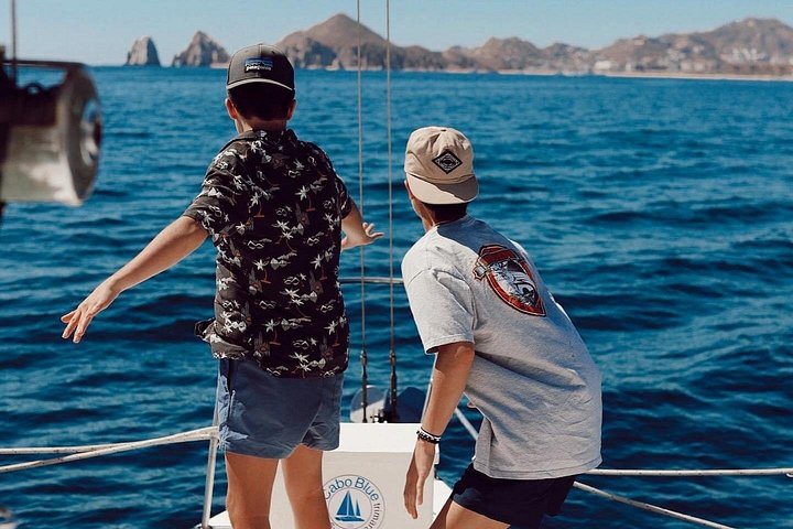 Enjoy a vibrant sunset cruise in Cabo San Lucas with an open bar and scenic views of the Arch, photo 22 | wizardtrip