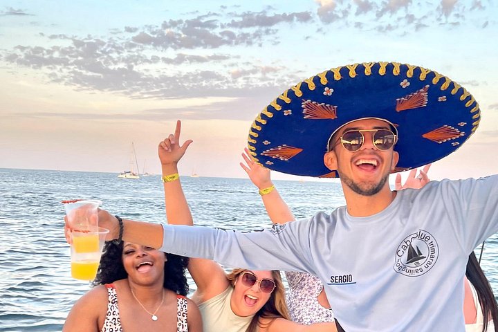 Enjoy a vibrant sunset cruise in Cabo San Lucas with an open bar and scenic views of the Arch, photo 28 | wizardtrip