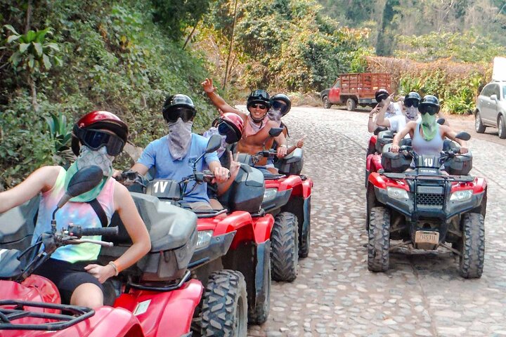 ATV-eventyr gennem Sierra Madre-bjerge og landsbyer nær Puerto Vallarta, Mexico, foto 13 | wizardtrip