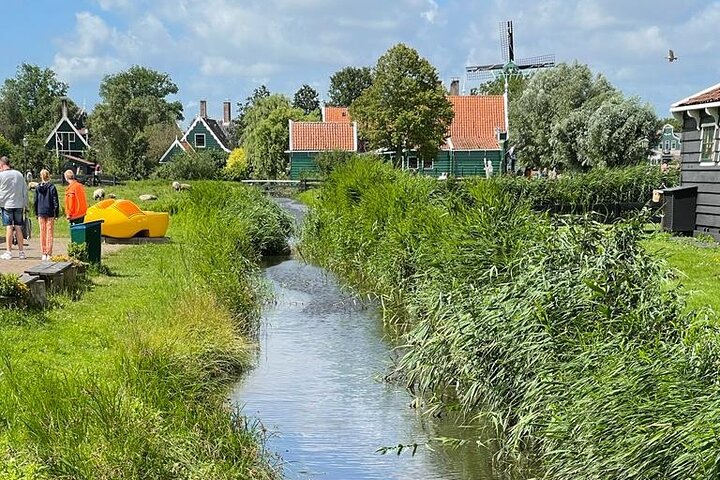 E-bike tour from Amsterdam to Zaanse Schans windmills and Zaandam countryside, photo 13 | wizardtrip