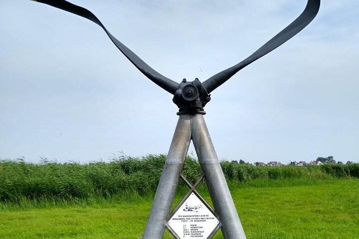 E-bike tour from Amsterdam to Zaanse Schans windmills and Zaandam countryside, photo 18 | wizardtrip