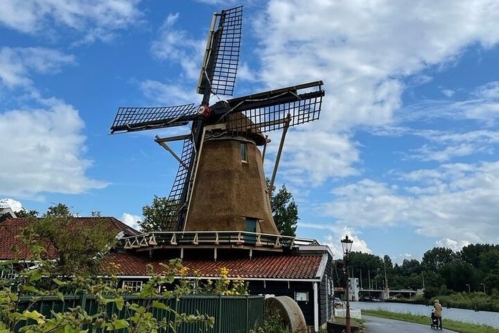 E-bike tour from Amsterdam to Zaanse Schans windmills and Zaandam countryside, photo 24 | wizardtrip