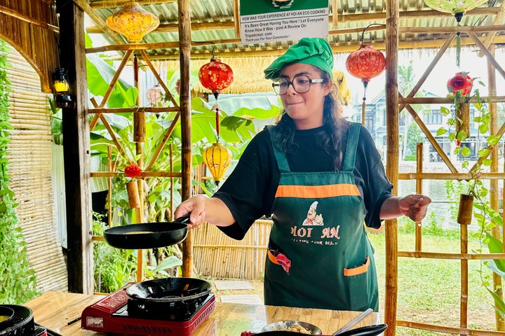 Partecipa a un corso di cucina vietnamita, visita il mercato e fai un giro in barca cesta a Hoi An, foto 34 | wizardtrip